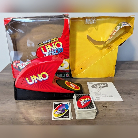 2005 Mattel UNO Attack Game Electronic Card Launcher & Sound Alert Family Fun - Picture 2 of 10